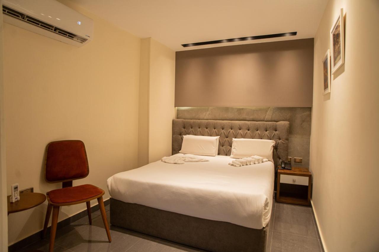 New Pyramids Eyes Hotel Cairo