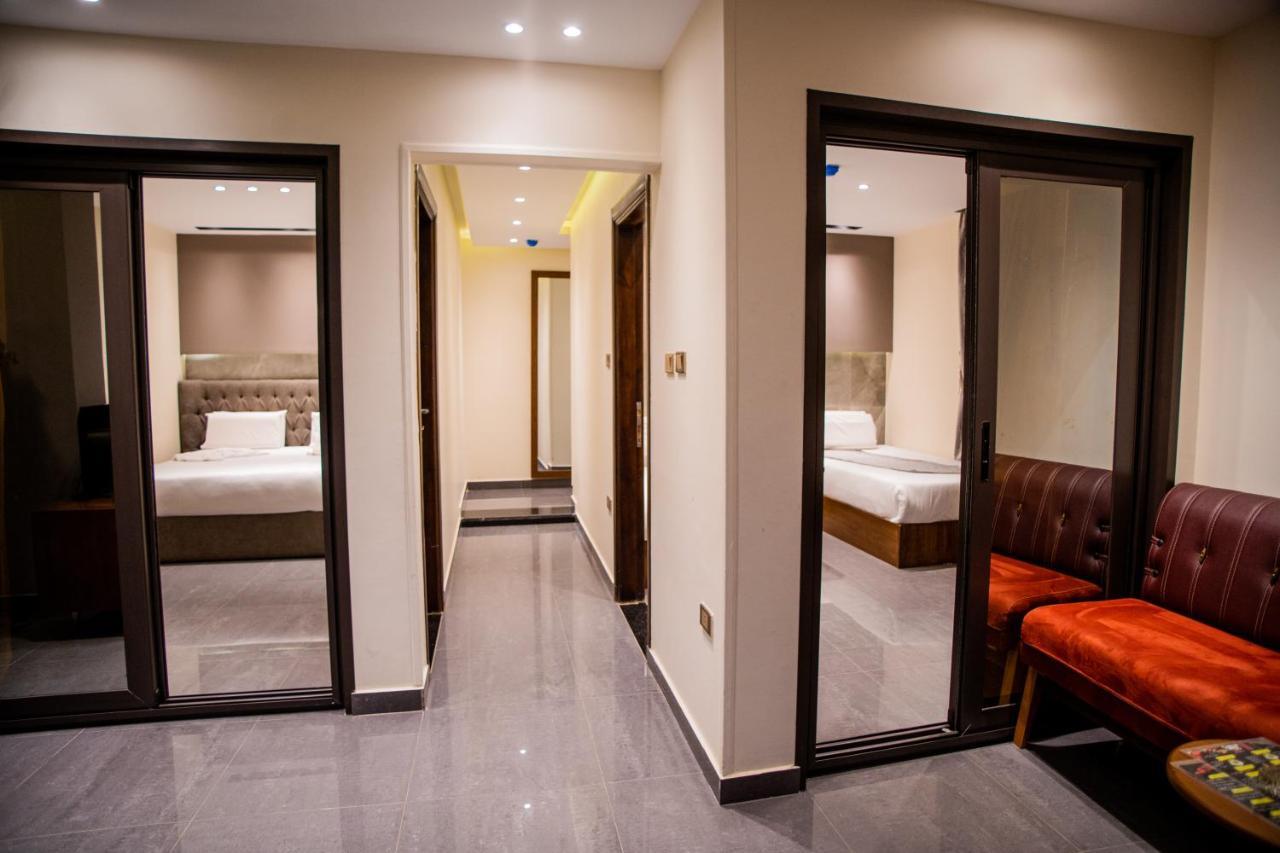 New Pyramids Eyes Hotel