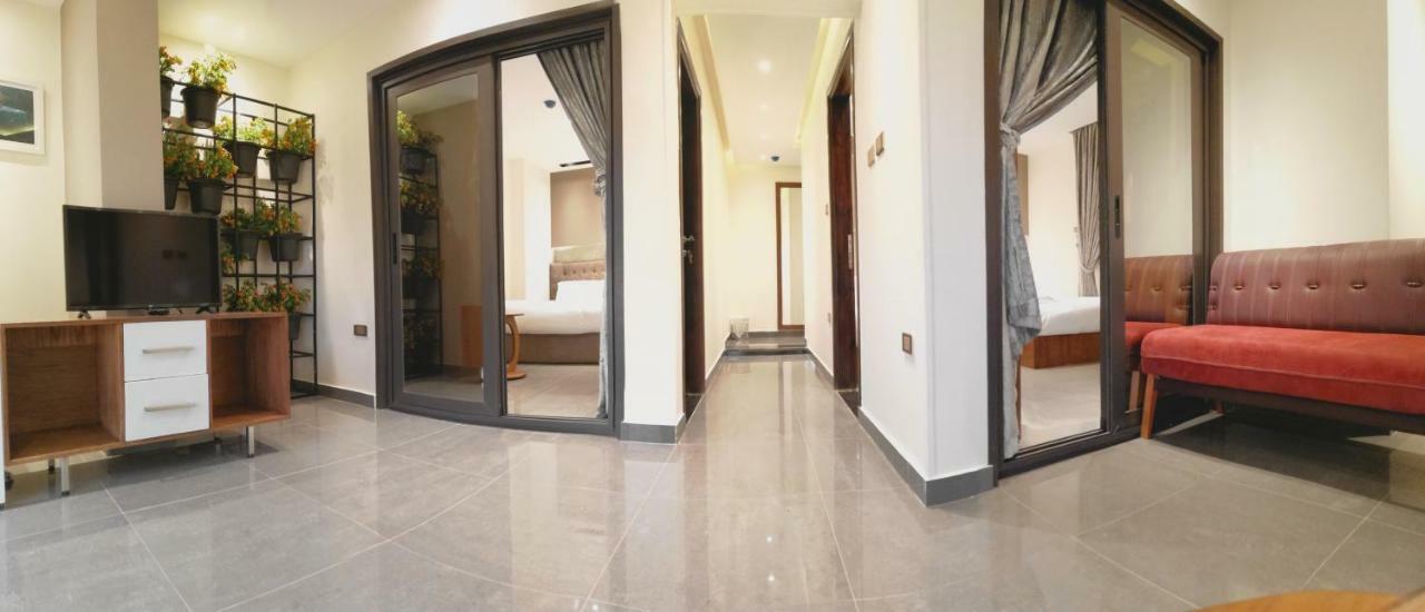 New Pyramids Eyes Hotel